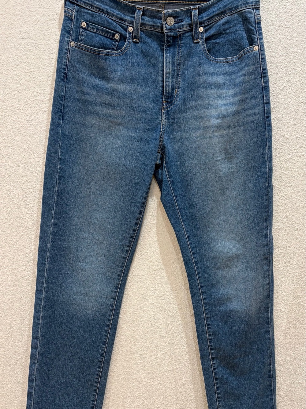 Levi's 724 High Rise Straight Blue Jeans - Picture 2 of 8